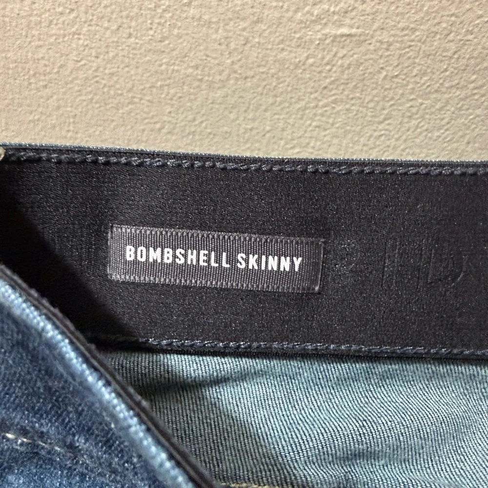 NWOT Torrid Premium Bombshell Skinny Crop Jeans, size 18 - Picture 6 of 6